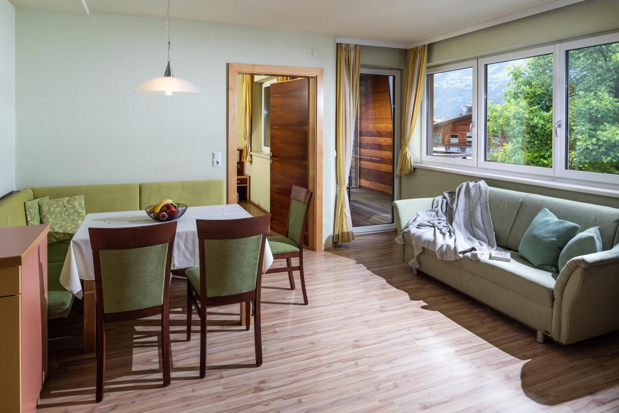Apparthaus & Chalets Hofer Zell am Ziller Bagian luar foto