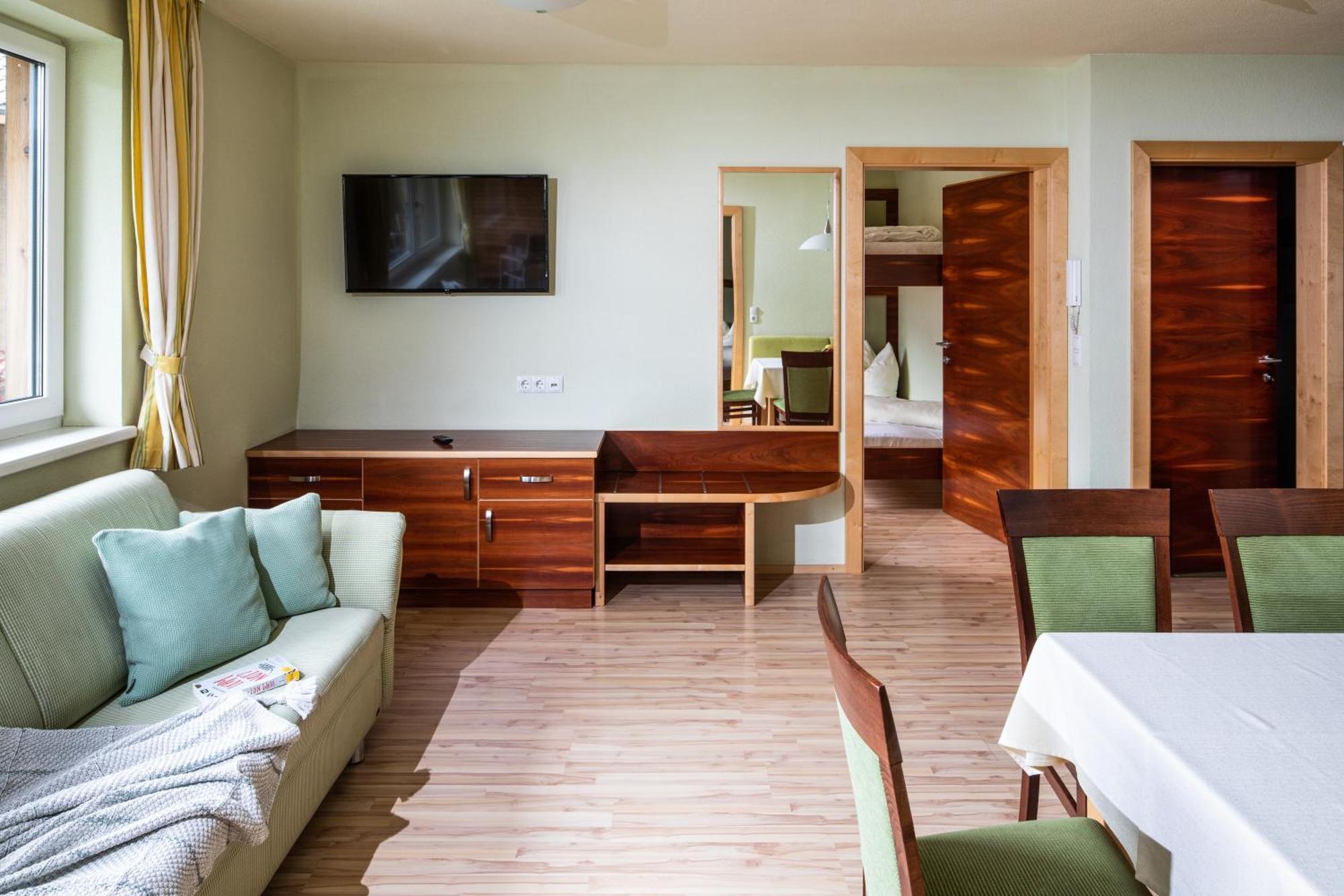 Apparthaus & Chalets Hofer Zell am Ziller Bagian luar foto