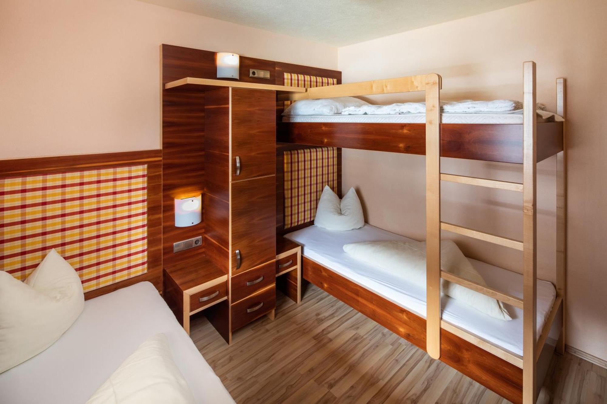 Apparthaus & Chalets Hofer Zell am Ziller Bagian luar foto