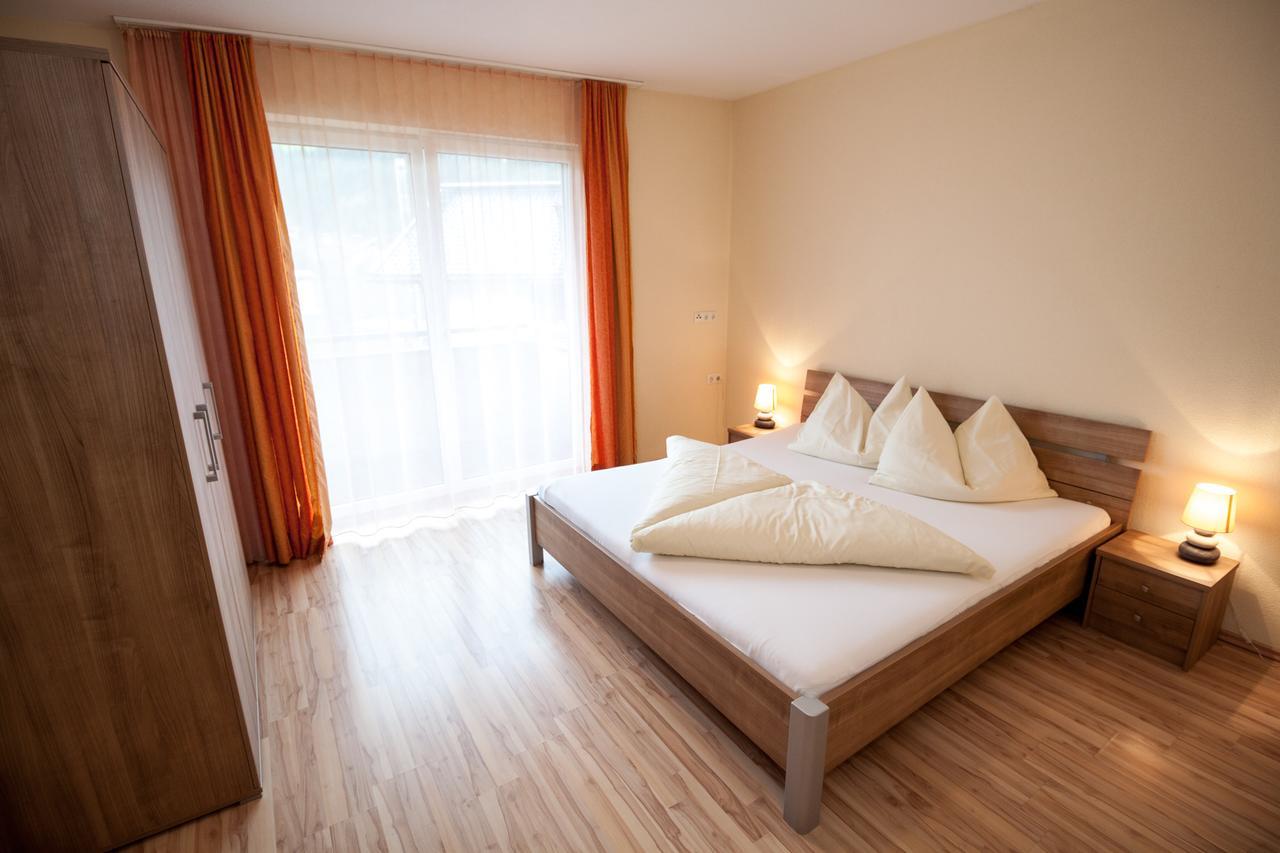 Apparthaus & Chalets Hofer Zell am Ziller Bagian luar foto